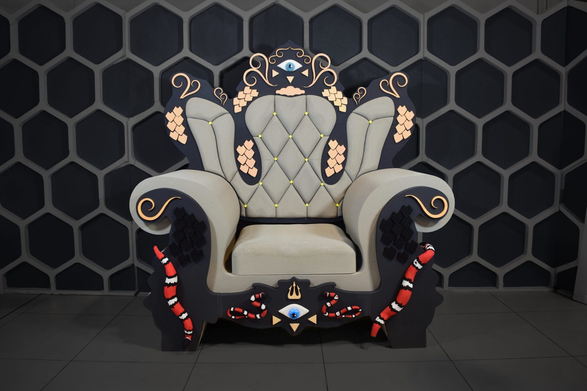 trono in polistirolo funzionale