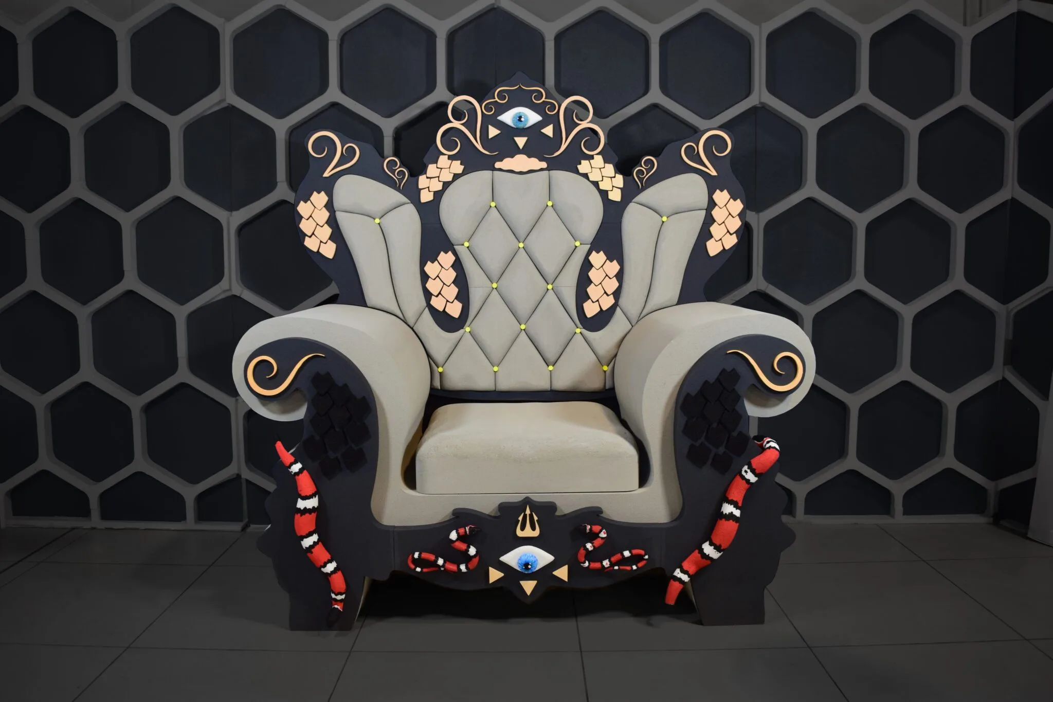 trono in polistirolo funzionale